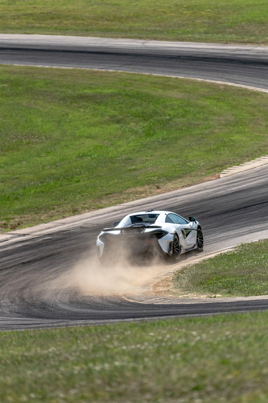  McLaren 600LT Spider 2019 года  (NA) (фото 34 из 41)